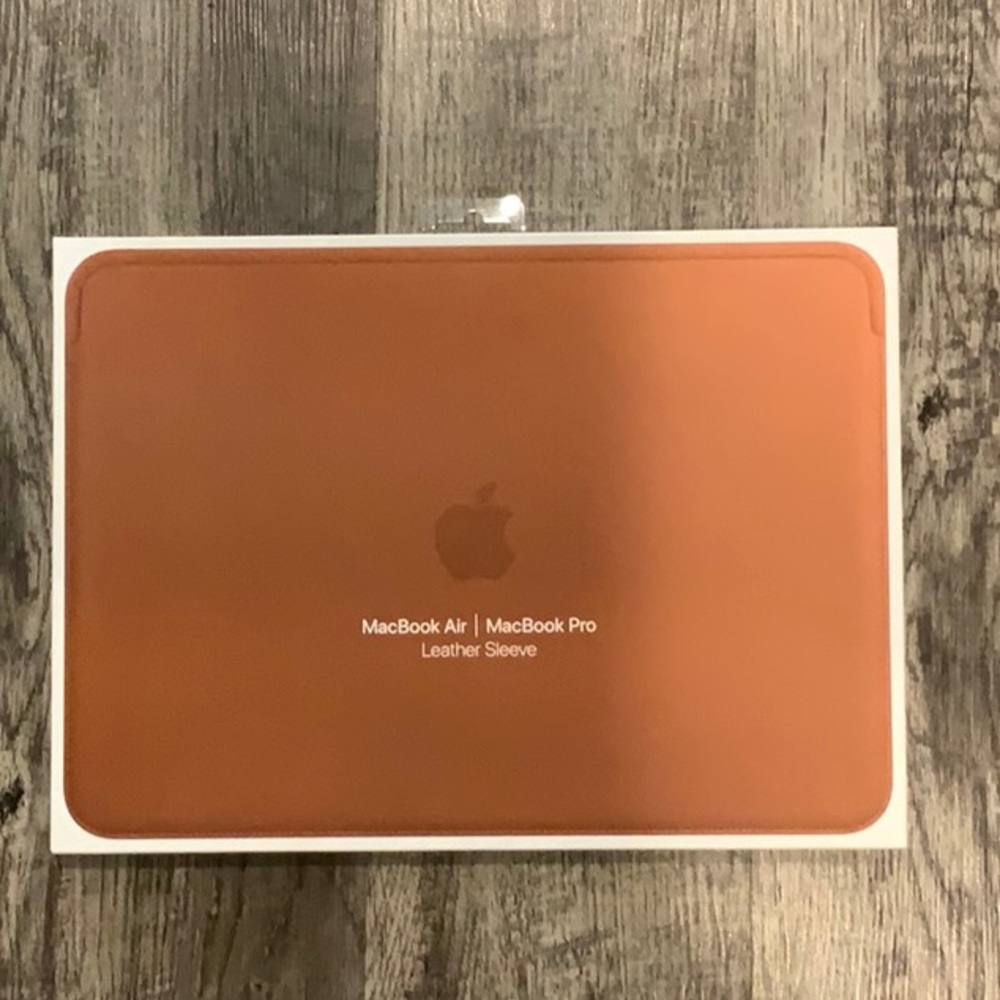 Leather MacBook Air/MacBook Pro Sleeve